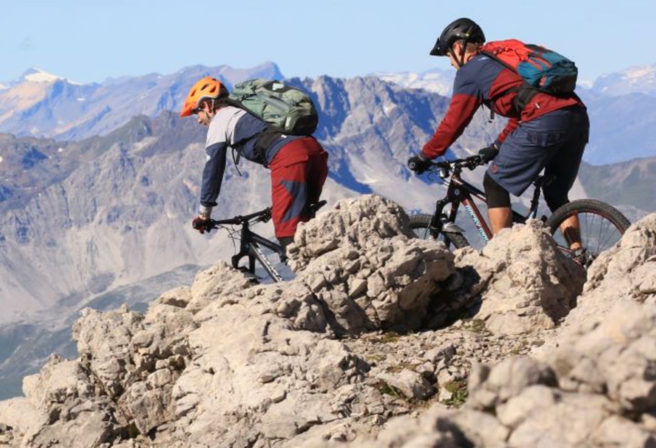 Mountain bike tour Bernina Express Grisons