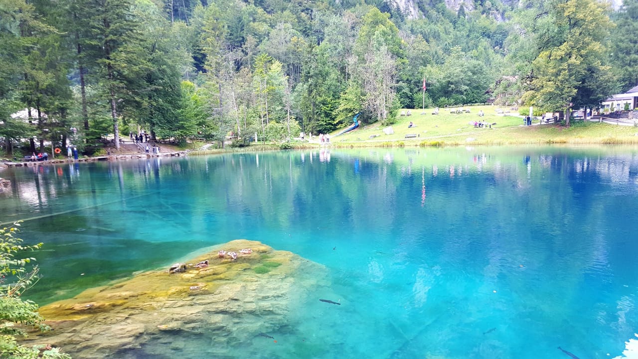 From Interlaken: Day tour of Lake Blausee and Lake Oeschinen
