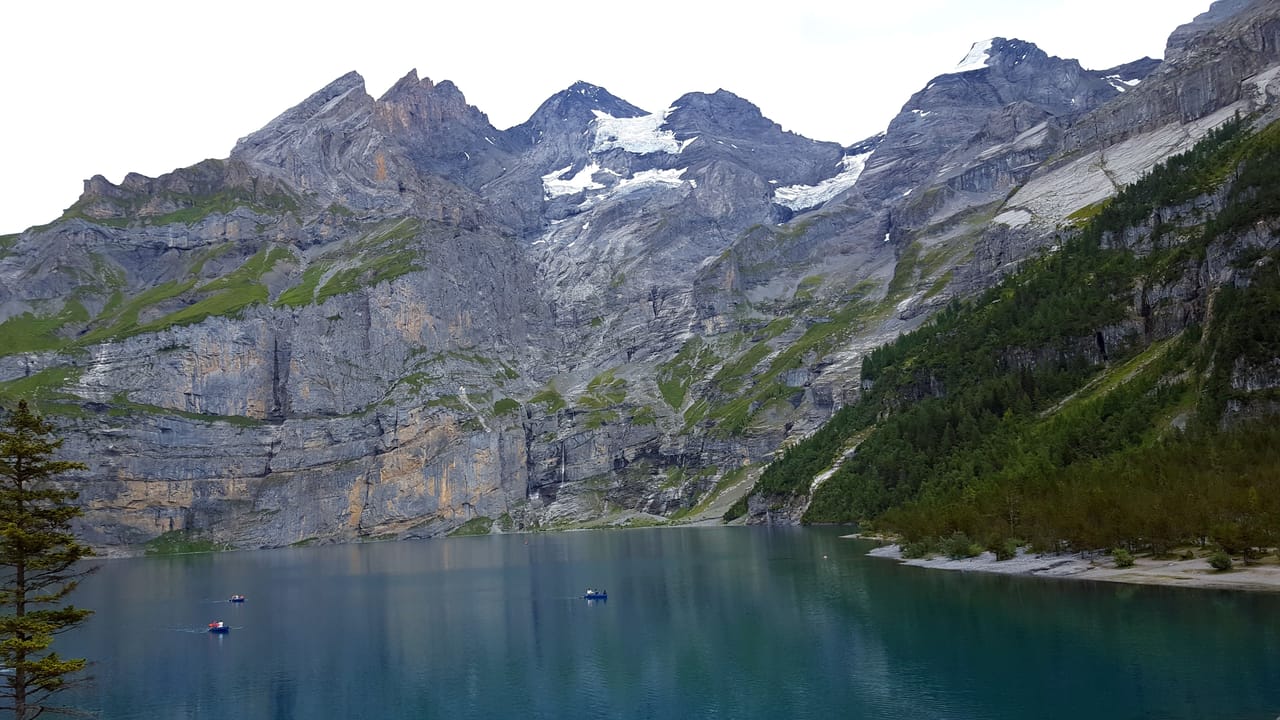 From Interlaken: Day tour of Lake Blausee and Lake Oeschinen