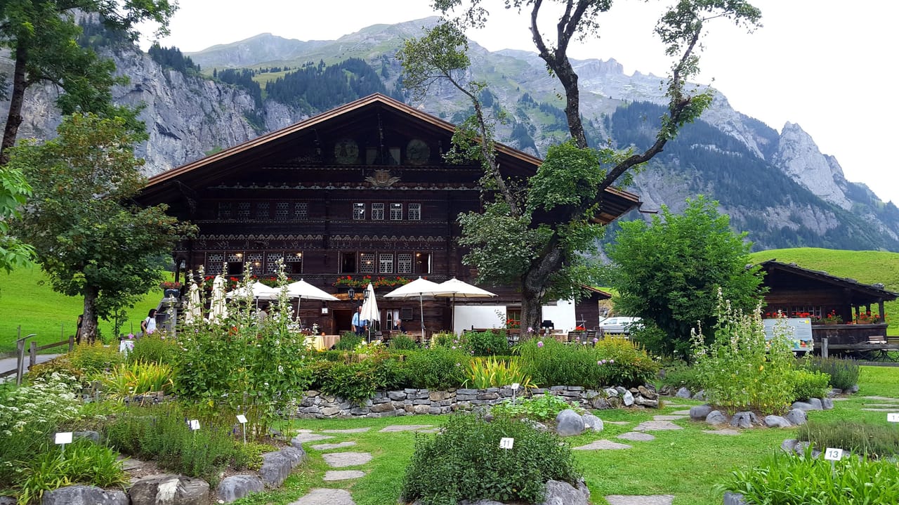 From Interlaken: Day tour of Lake Blausee and Lake Oeschinen