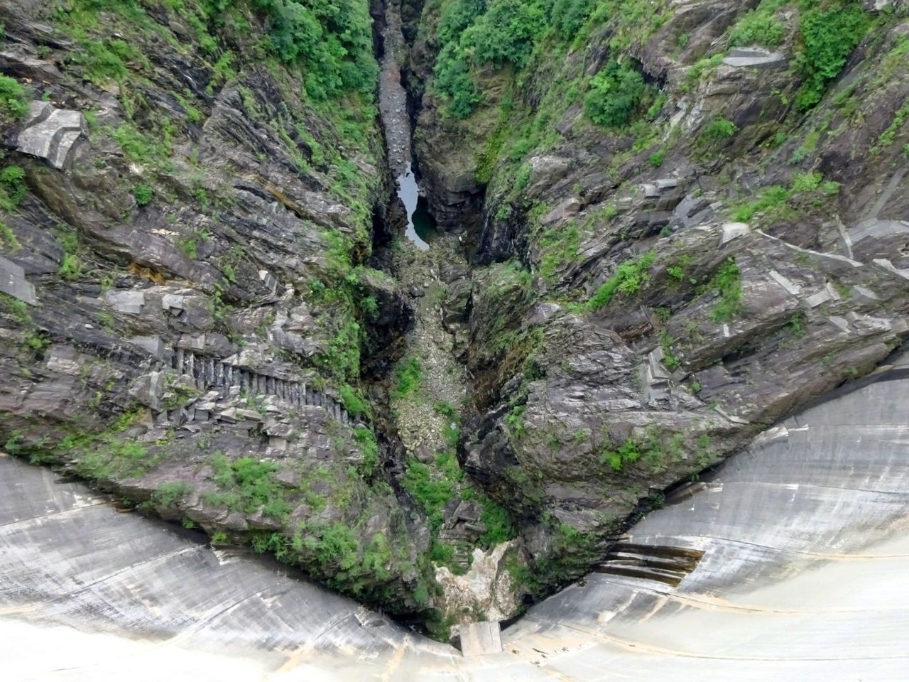Ab Lugano: privater Tagesausflug Verzasca Tal und Lago Maggiore