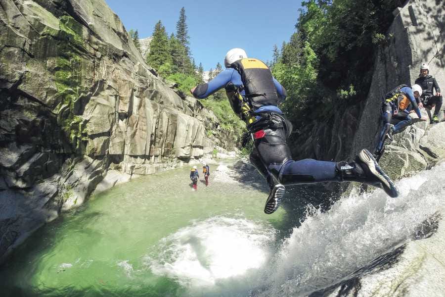 Grimsel Canyoning für Anfänger und Fortgeschrittene ab Interlaken