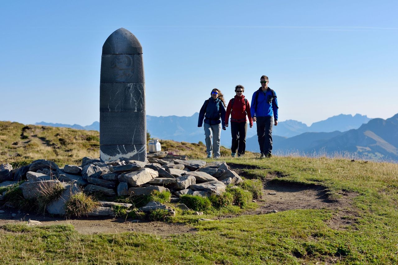 Self-guided enjoyment hike Dreibündenstein from Chur incl. picnic