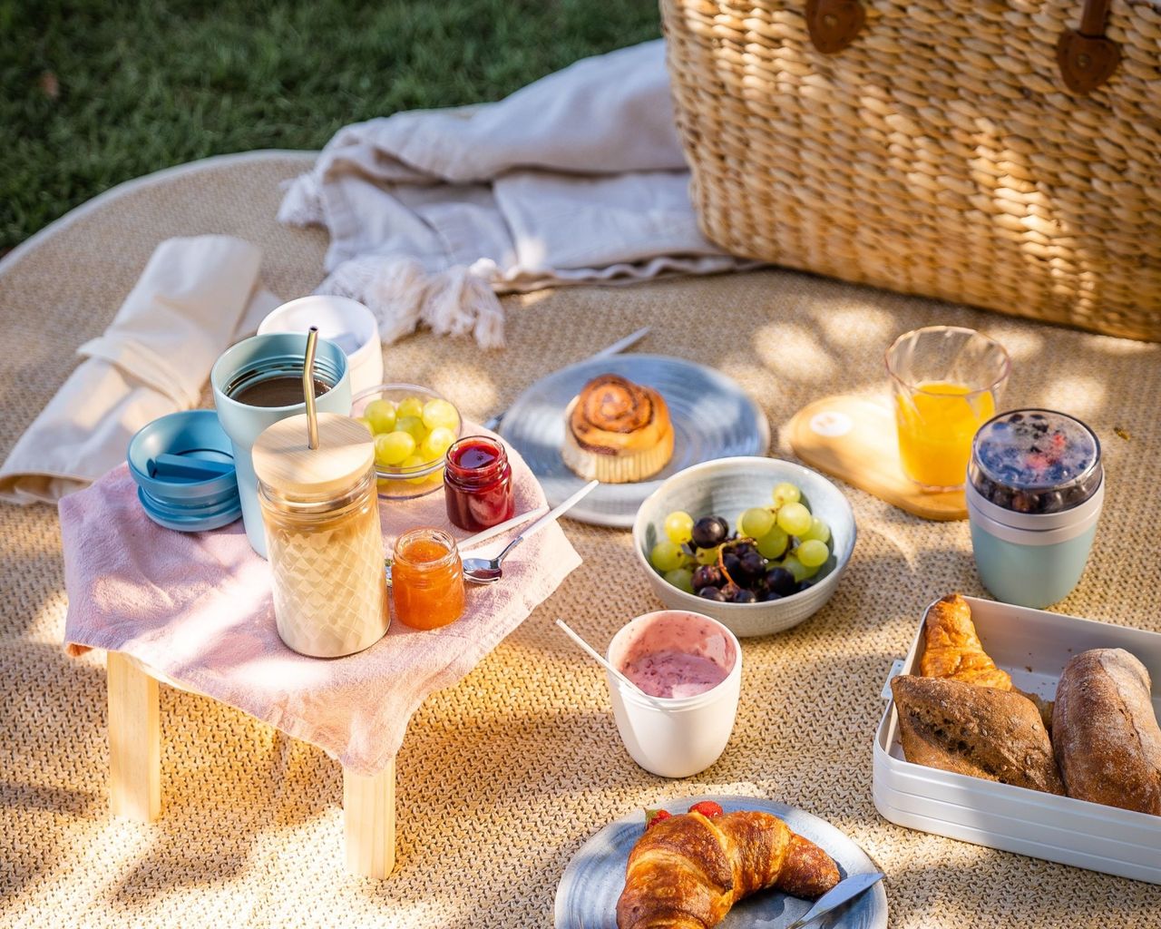 Breakfast picnic in the park in Vitznau