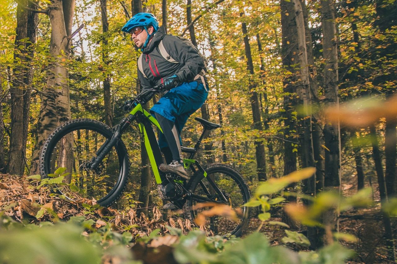 E-mountain bike tour driving course Interlaken