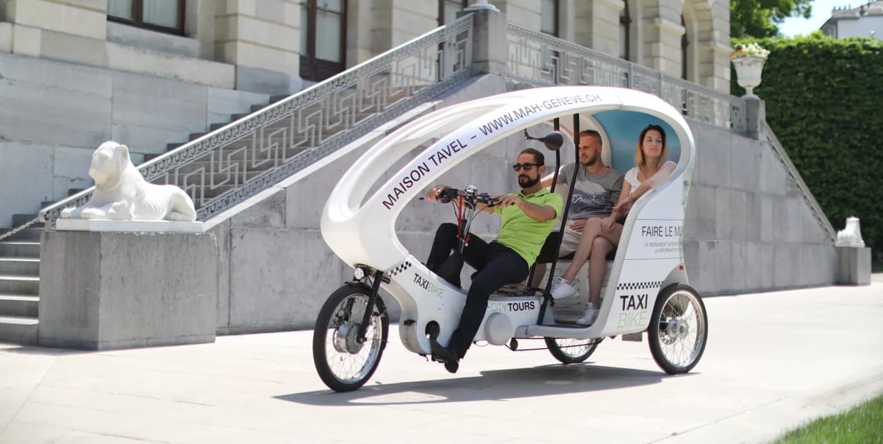 Romantische Stadtrundfahrt E-TukTuk oder Fahrradtaxi in Genf