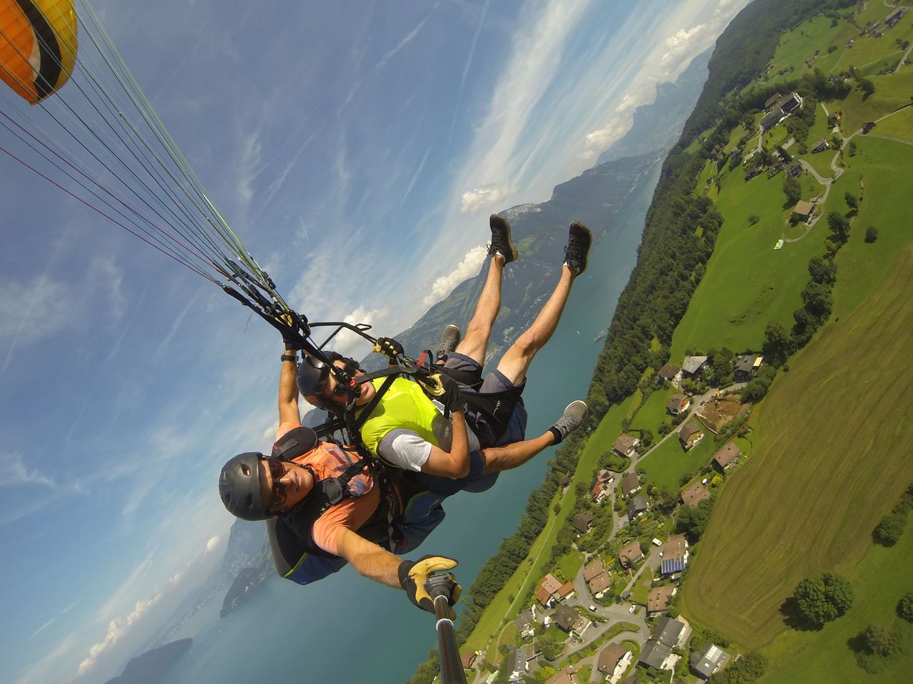 Niederbauen Gleitschirmfliegen Tandem am Vierwaldstättersee