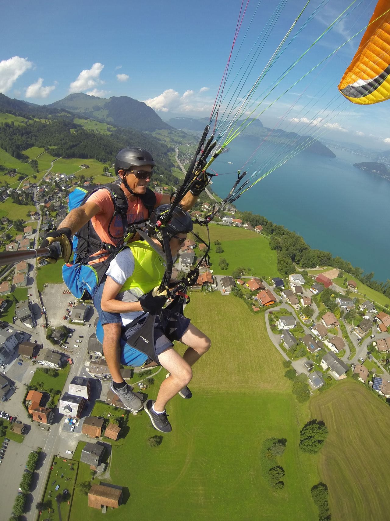 Niederbauen Gleitschirmfliegen Tandem am Vierwaldstättersee