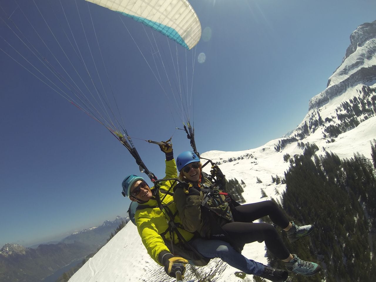 Niederbauen Gleitschirmfliegen Tandem am Vierwaldstättersee