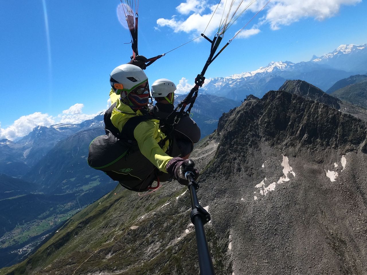 Aletscharena Gleitschirmfliegen für Kinder ab Fiesch