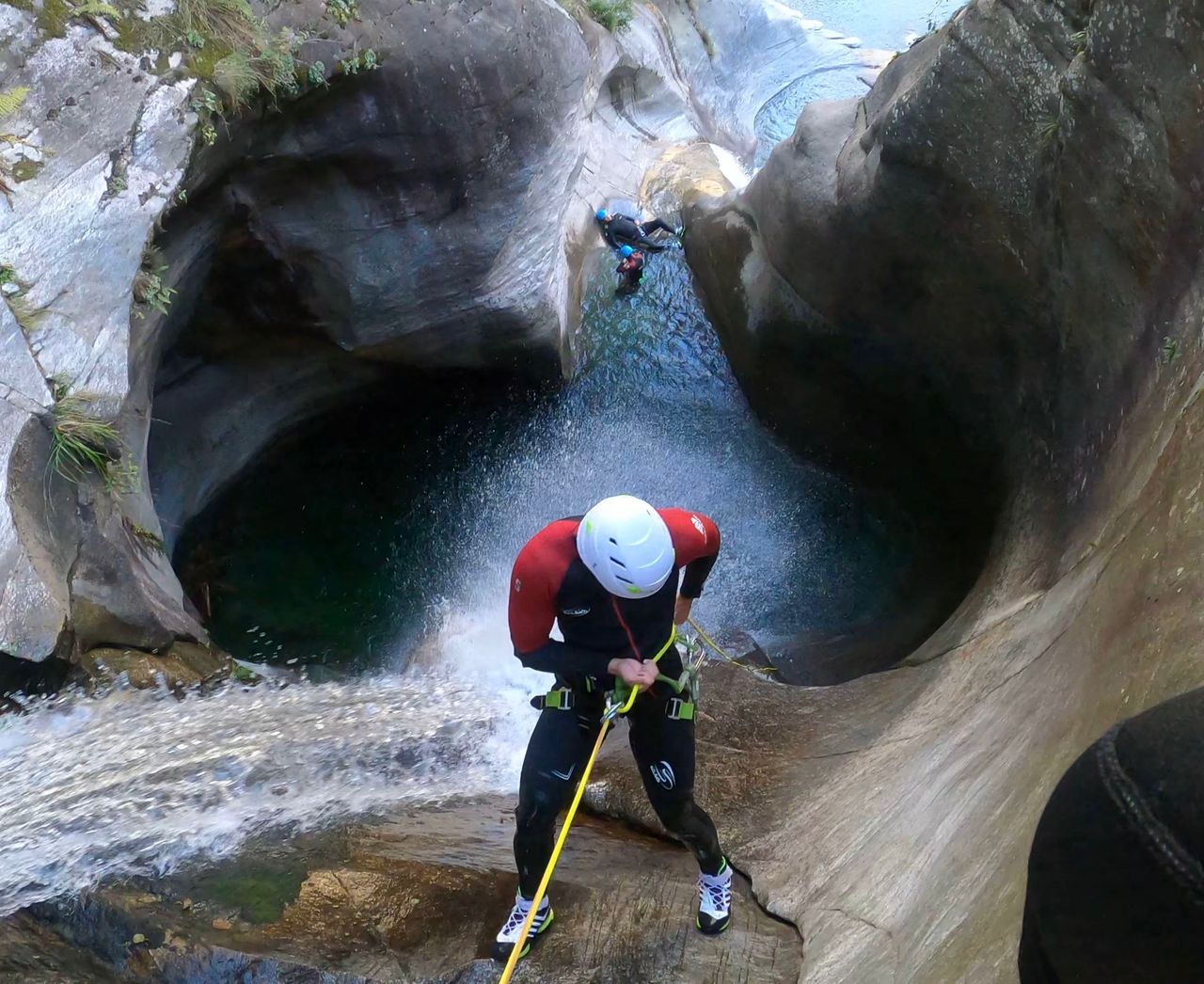 Iragna Schlucht Canyoning für Fortgeschrittene