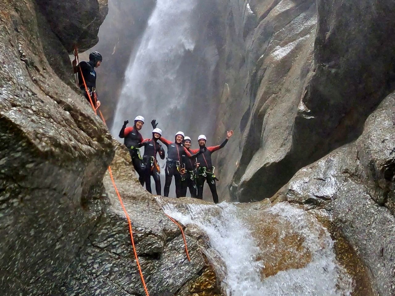 Pontirone Schlucht Canyoning 3 Stunden für Fortgeschrittene