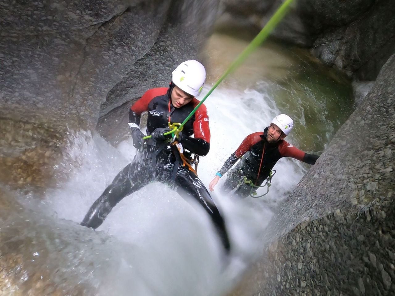 Pontirone Schlucht Canyoning 3 Stunden für Fortgeschrittene