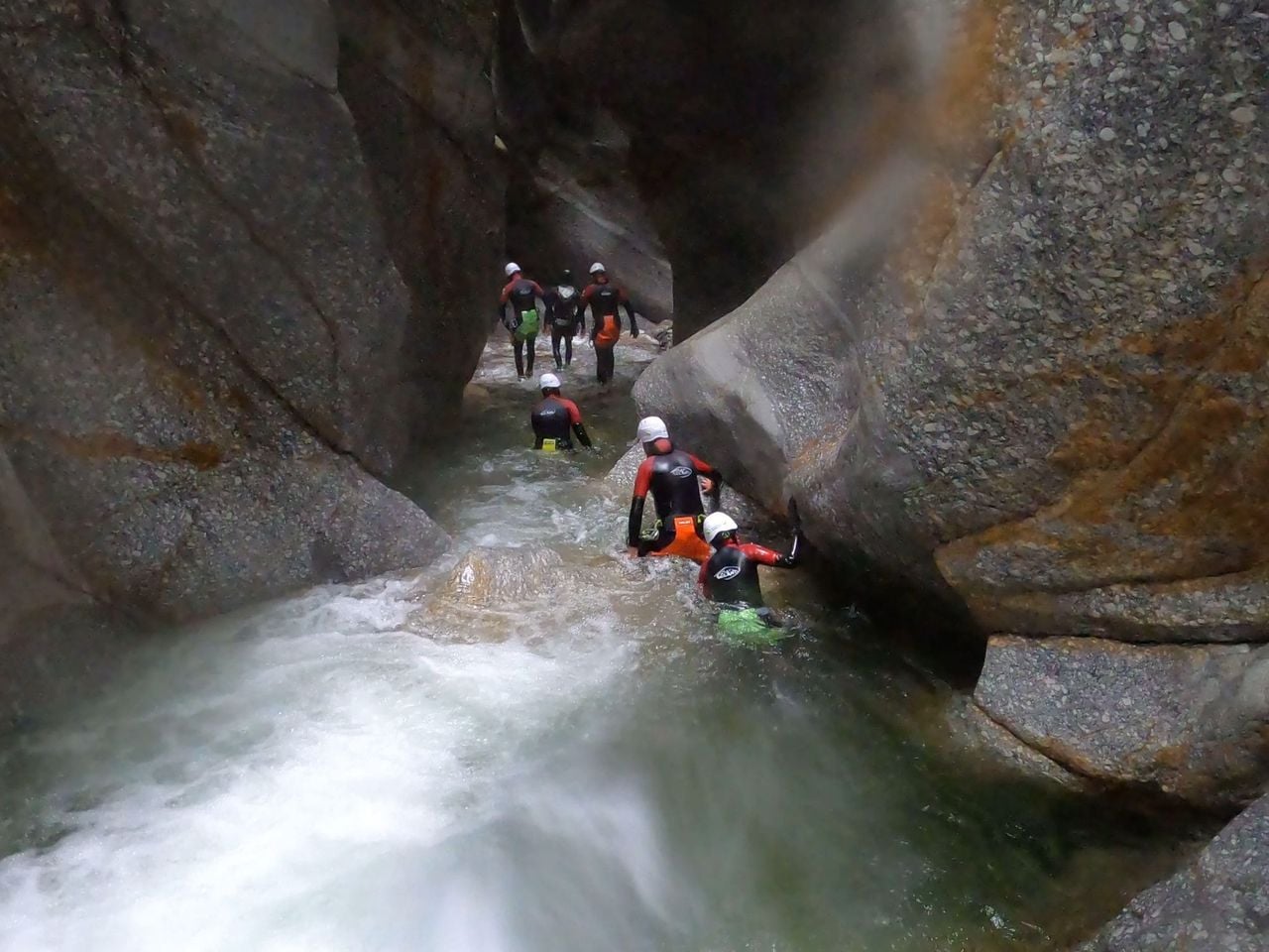 Pontirone Schlucht Canyoning 3 Stunden für Fortgeschrittene