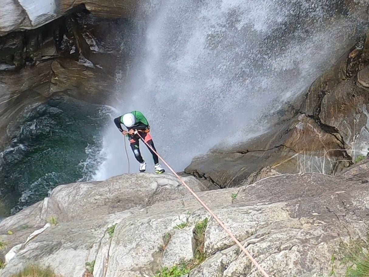 Iragna Schlucht Canyoning für Fortgeschrittene