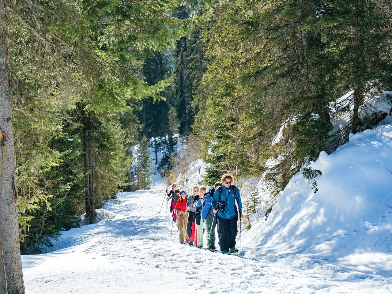 Schneeschuh- und Schlitteltour mit Käsefondue geführt 