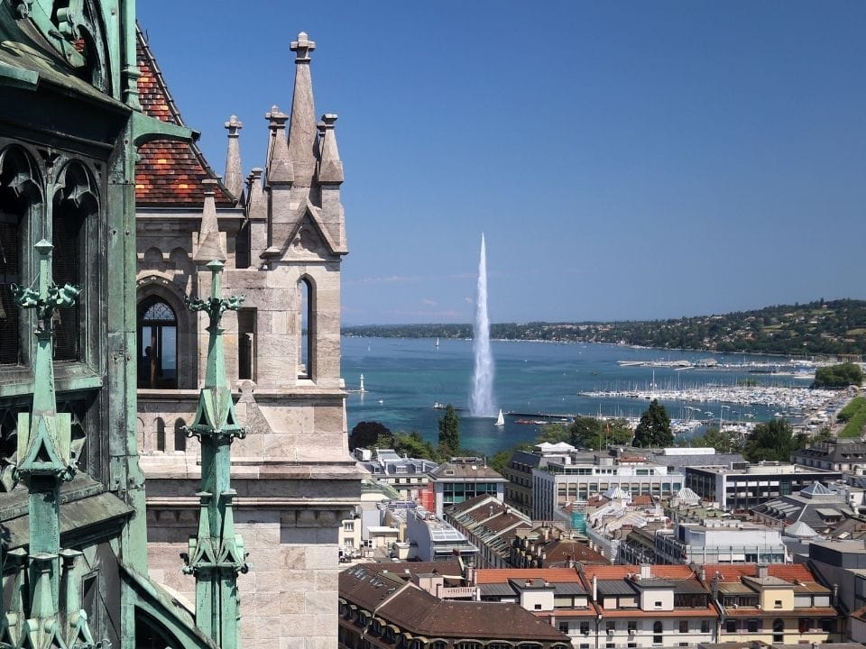Genf Panorama E-Bike Tour geführt: Platz der Vereinten Nationen, See und Altstadt