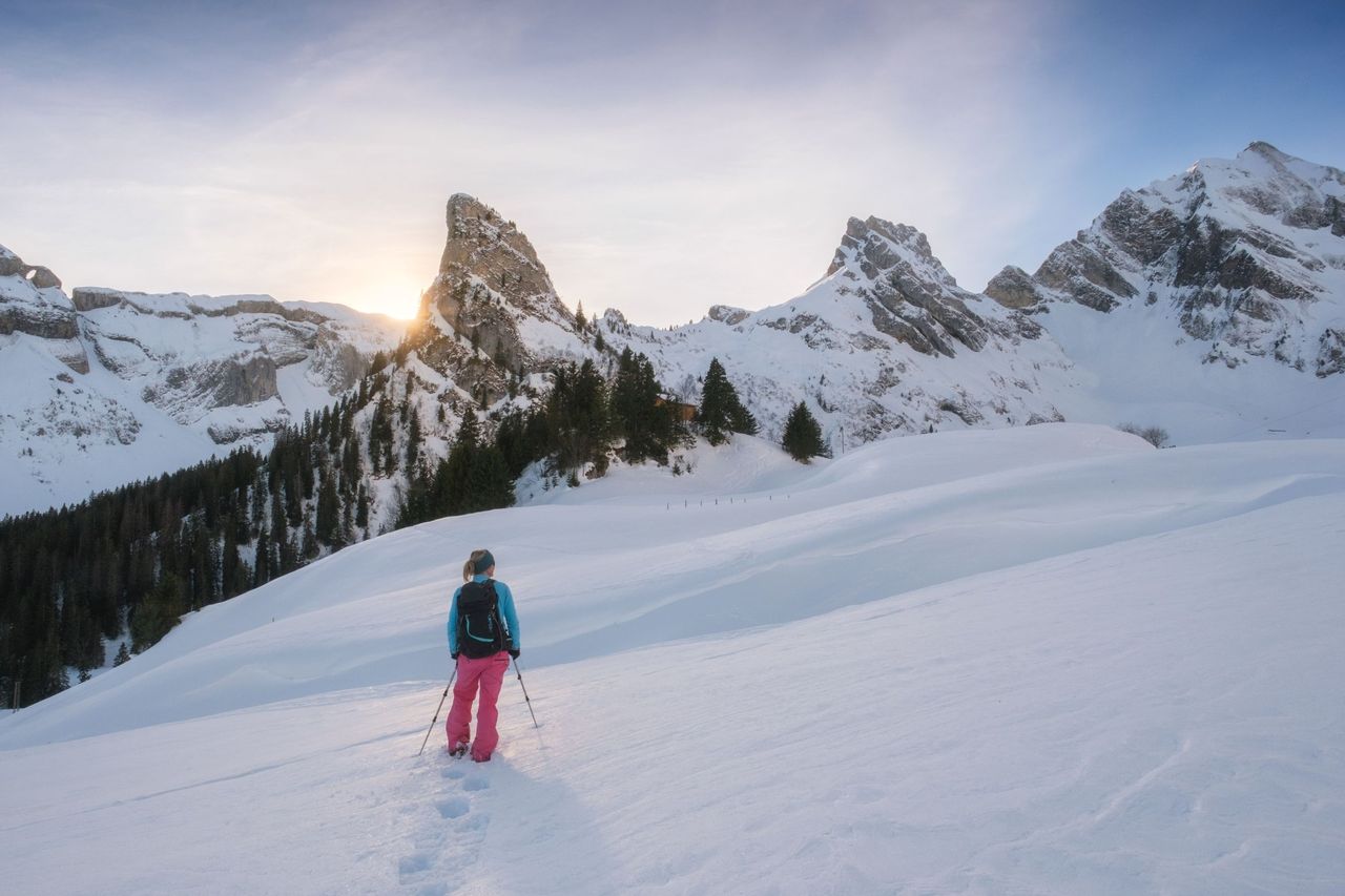 Individuelle, geführte Schneeschuhwanderung in Uri