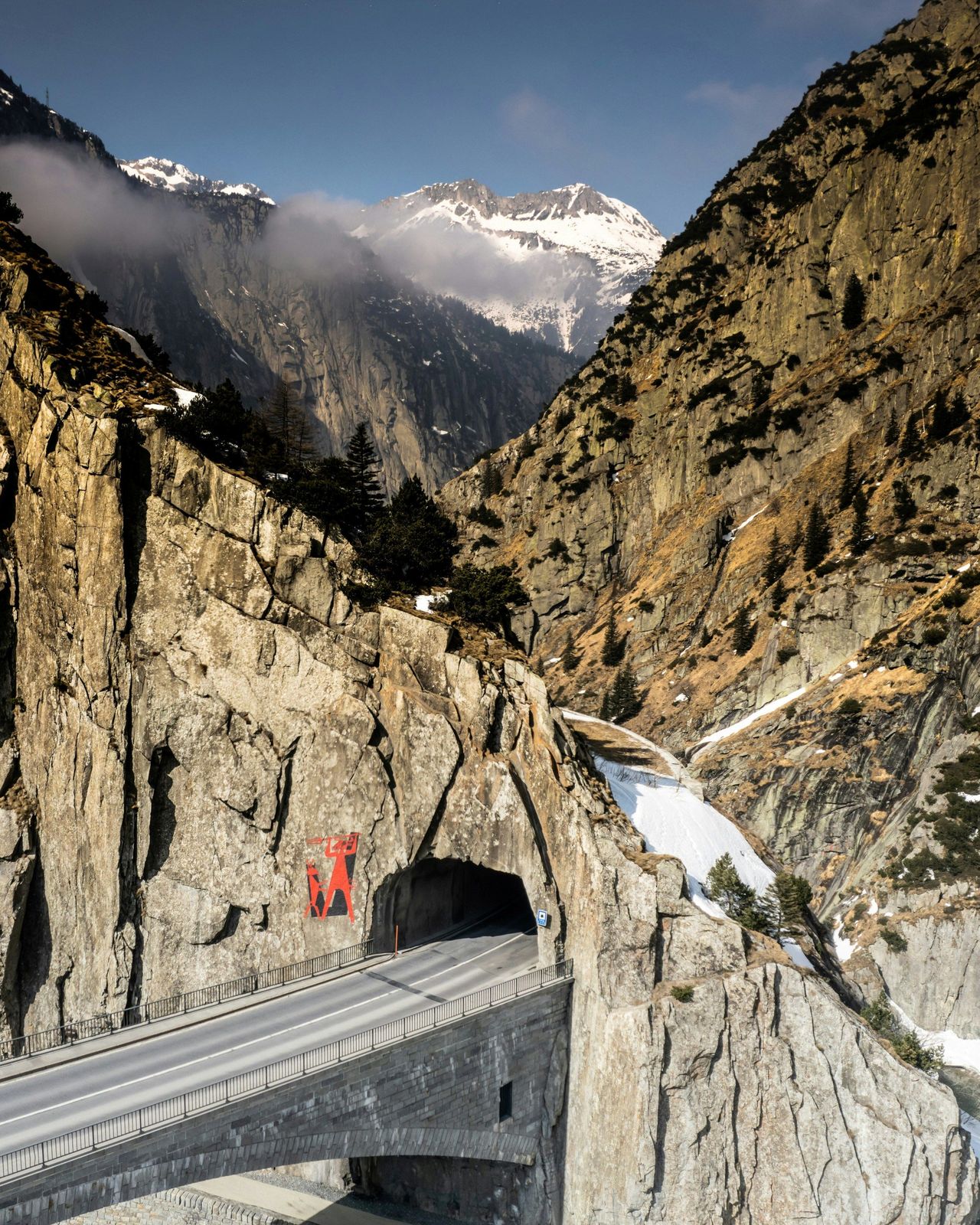 Susten Postbus pass ride from Andermatt or Meiringen