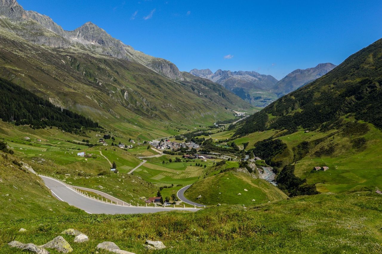 Gotthard Postauto Passfahrt zwischen Andermatt und Airolo