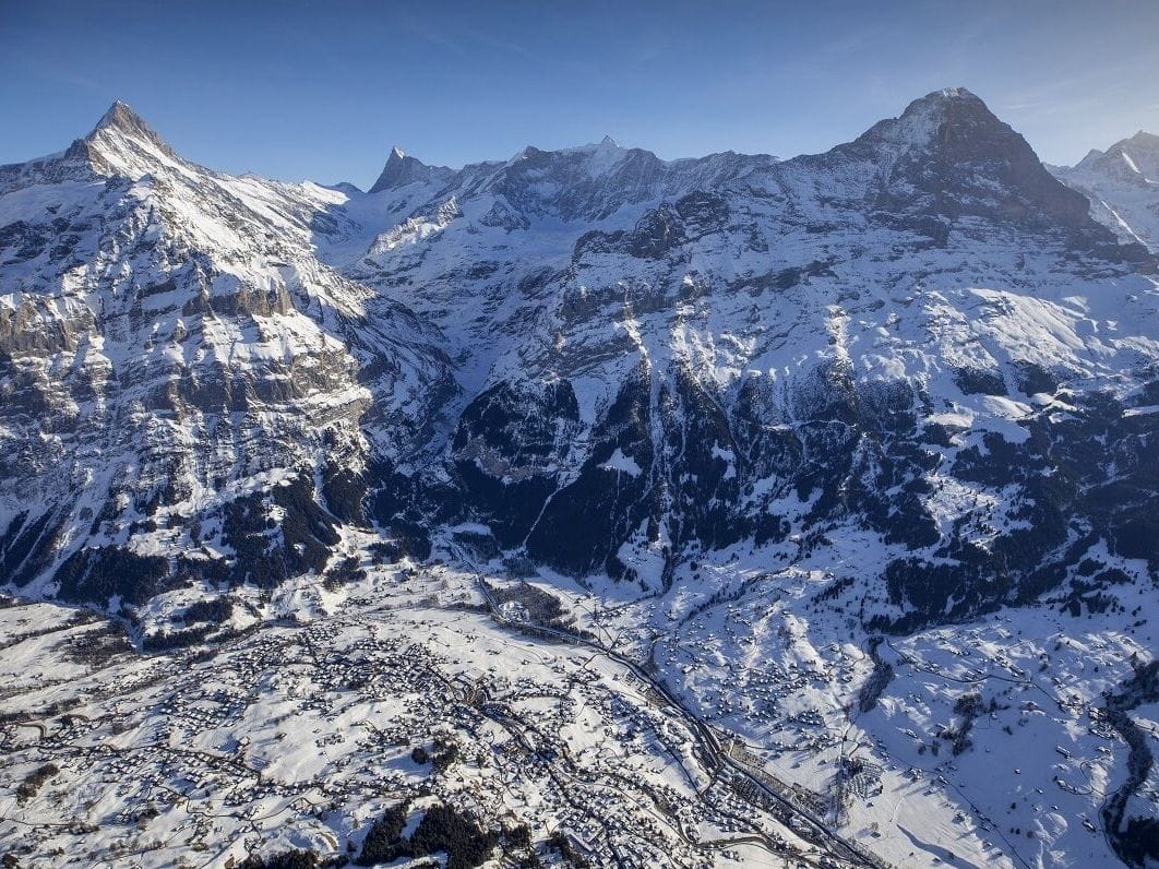 From Zurich: Day trip to Grindelwald with ski course for beginners