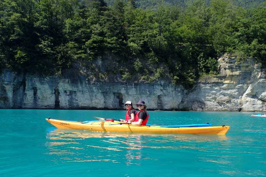 Kajak Tour im Sommer auf dem Brienzersee