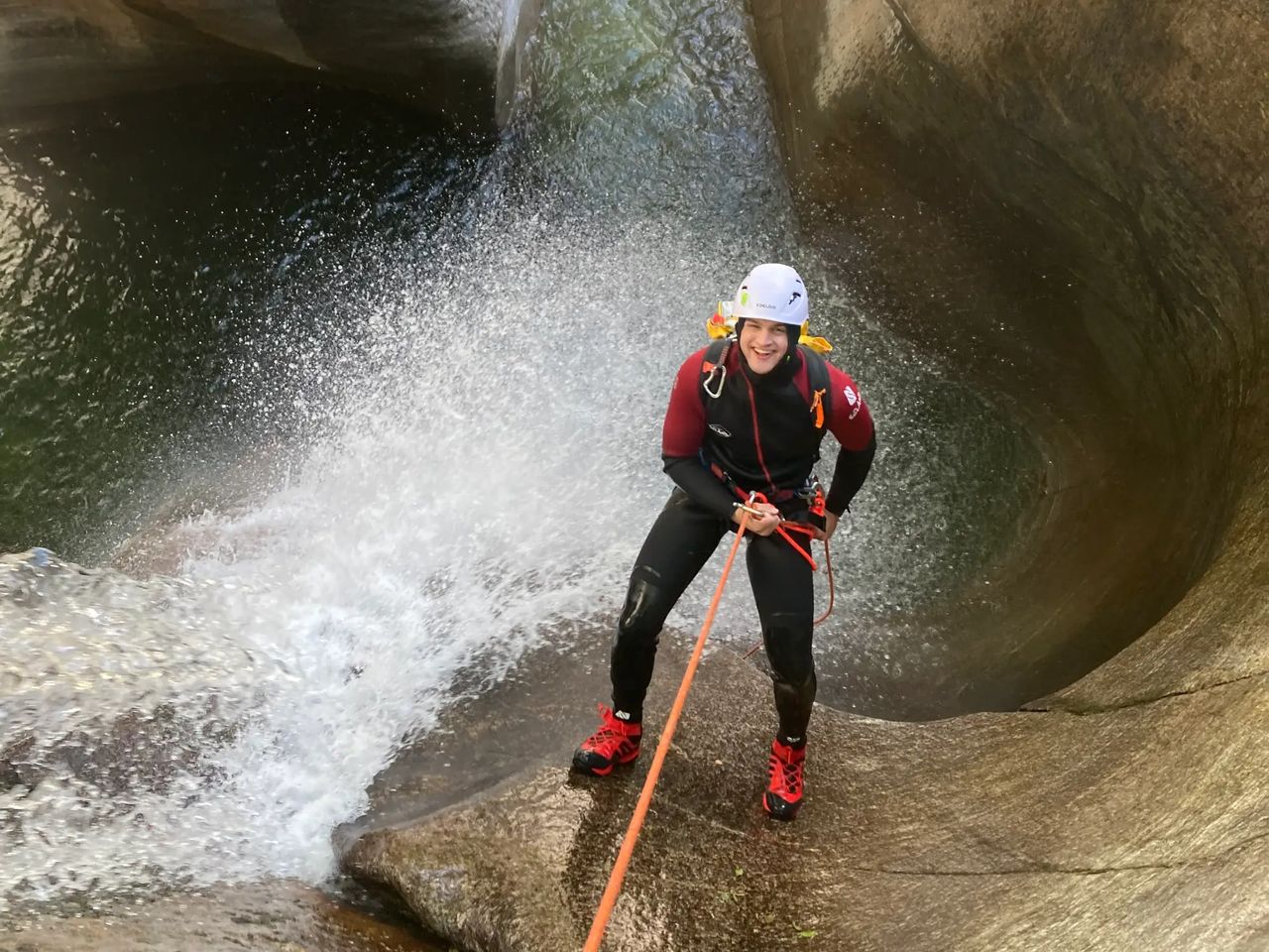 Iragna Schlucht Canyoning für Fortgeschrittene