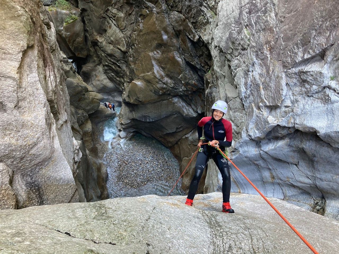 Pontirone Schlucht Canyoning 3 Stunden für Fortgeschrittene