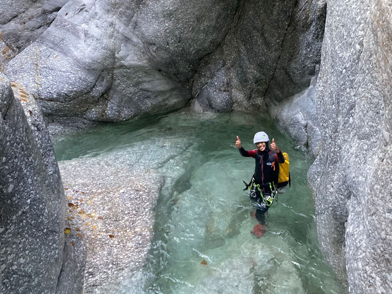 Pontirone Schlucht Canyoning 3 Stunden für Fortgeschrittene
