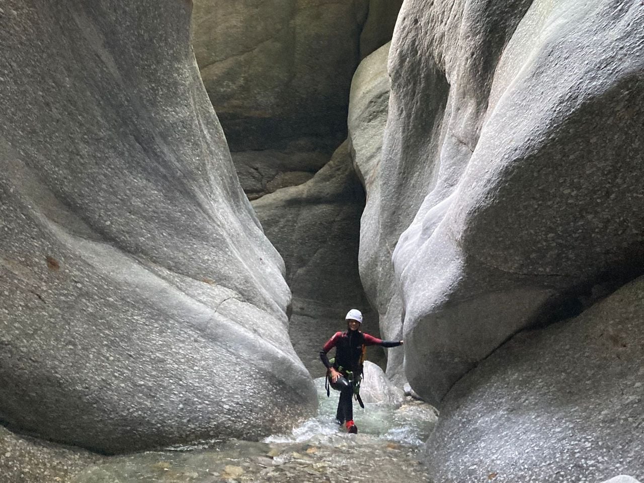 Pontirone Schlucht Canyoning 3 Stunden für Fortgeschrittene