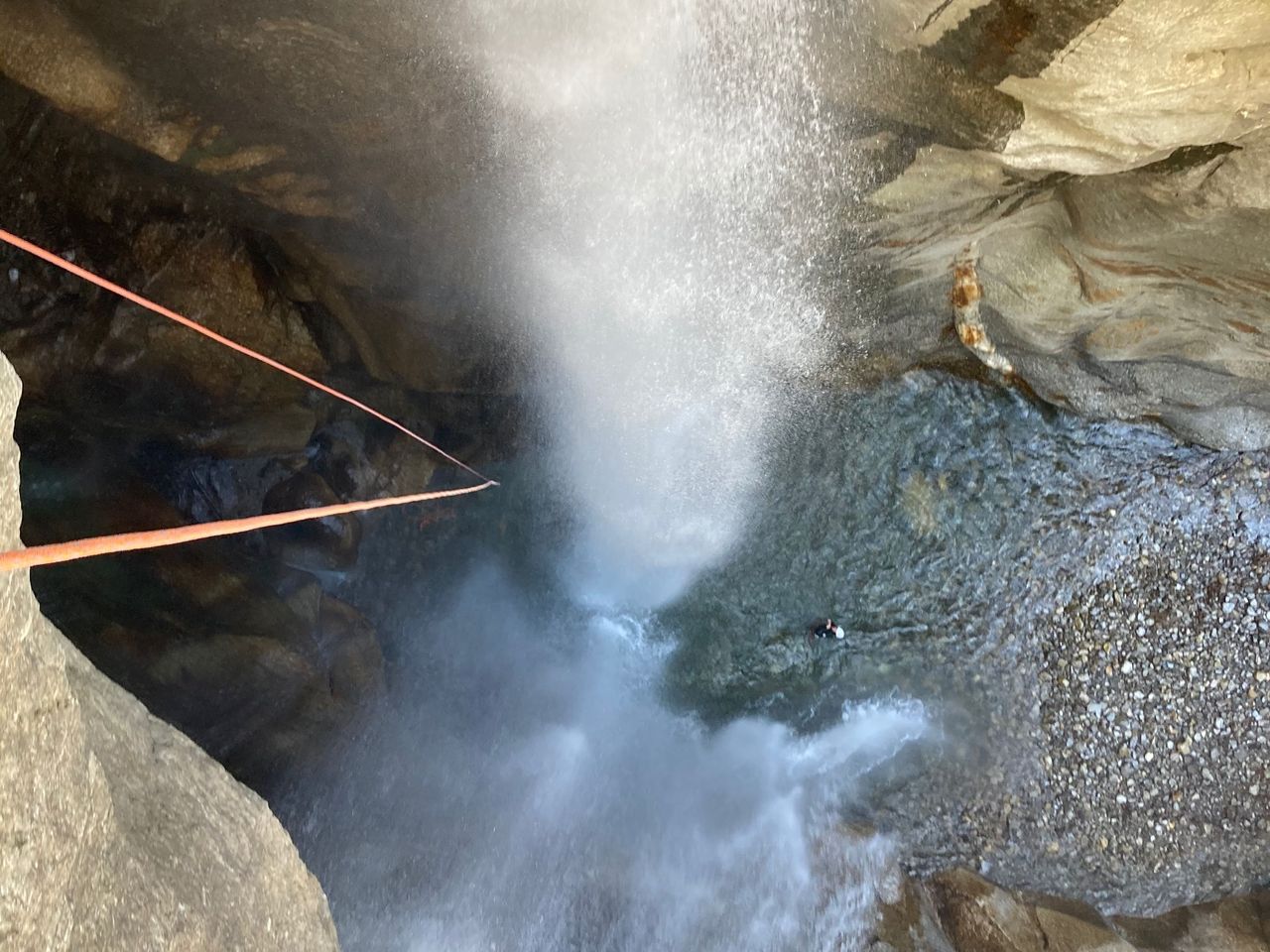 Pontirone Schlucht Canyoning 3 Stunden für Fortgeschrittene