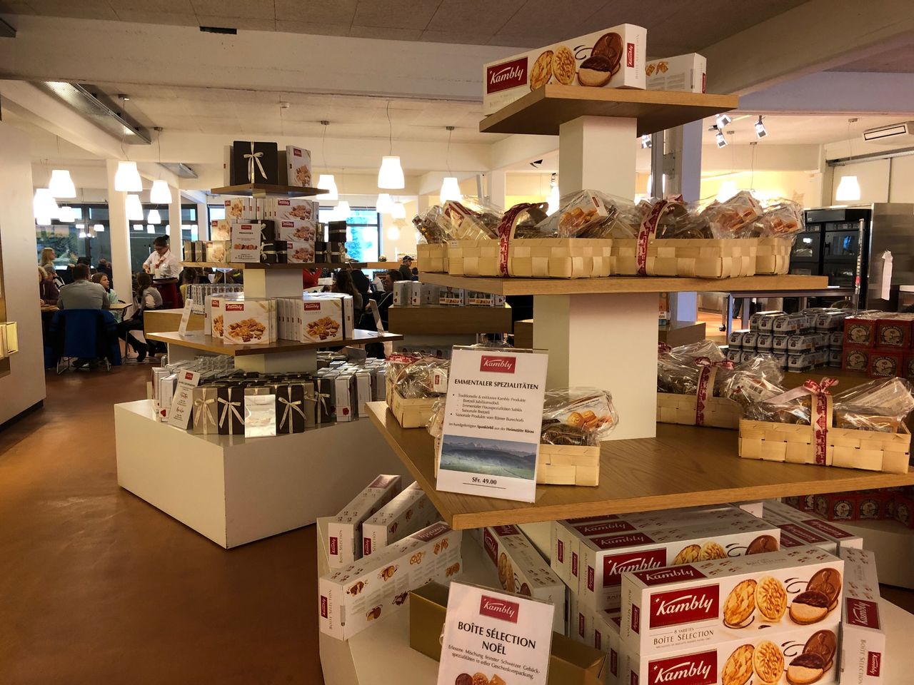 From Zurich: Day trip to Bern with Kambly and cheese tasting