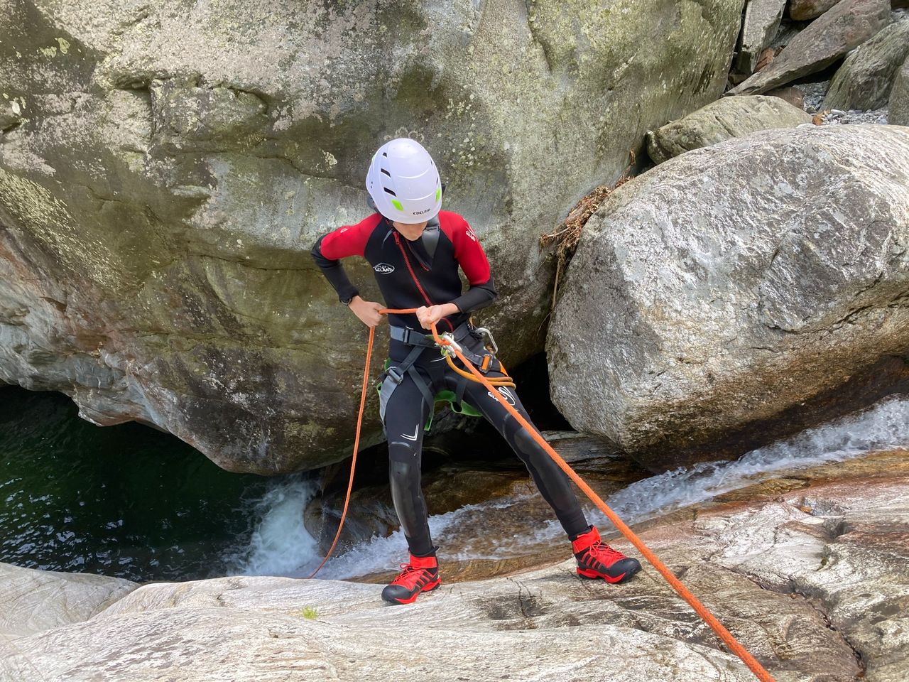 Verzascatal Corippo Schlucht Canyoning für Anfänger