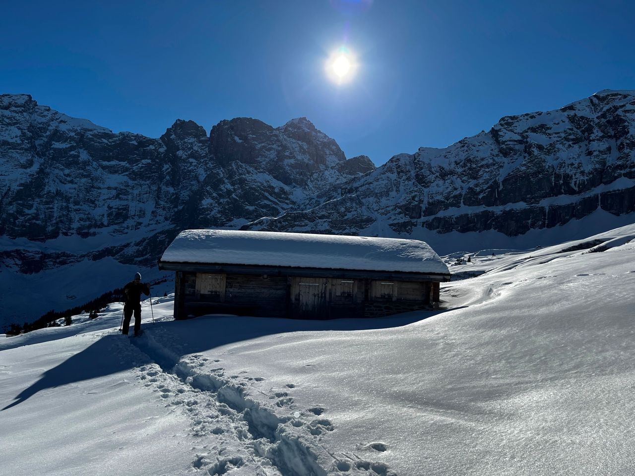 Individuelle, geführte Schneeschuhwanderung in Uri