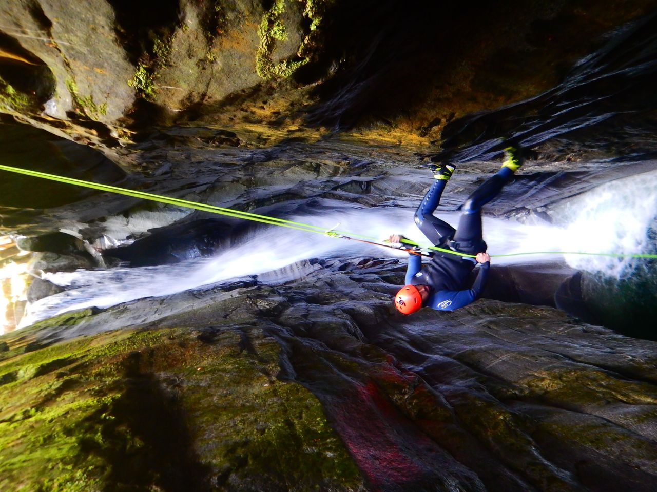 Iragna Schlucht Canyoning für Sportliche halber Tag