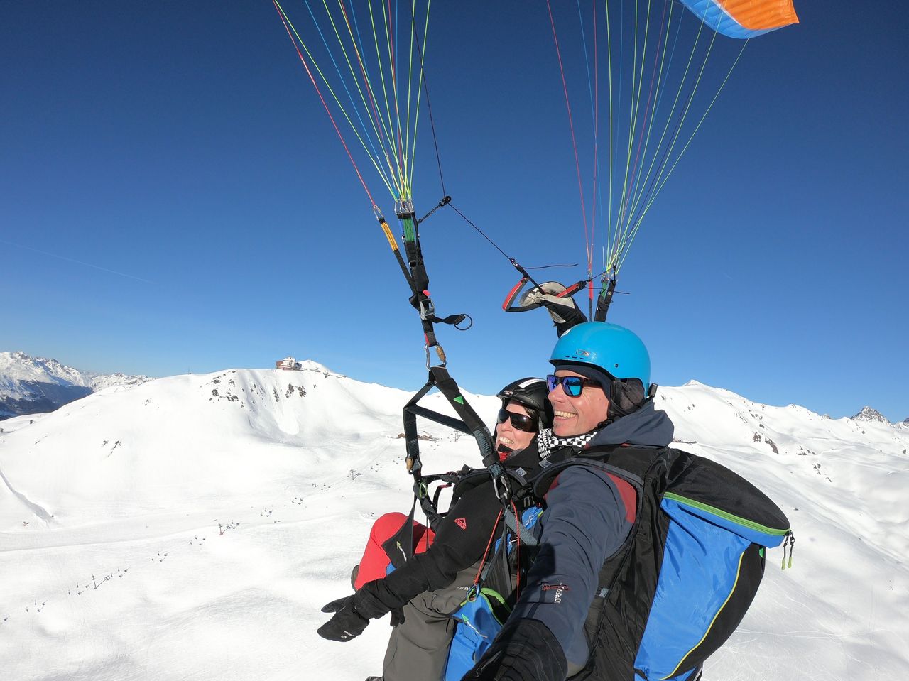 Davos Gleitschirmfliegen mit Privatpilot halber Tag