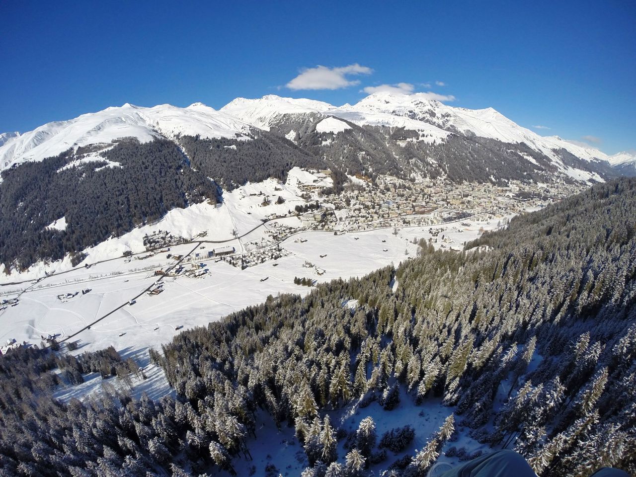 Davos Gleitschirmfliegen zu zweit mit Fondue