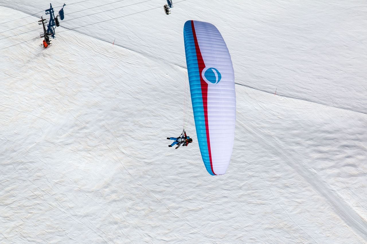 Davos Gleitschirmfliegen mit Privatpilot halber Tag