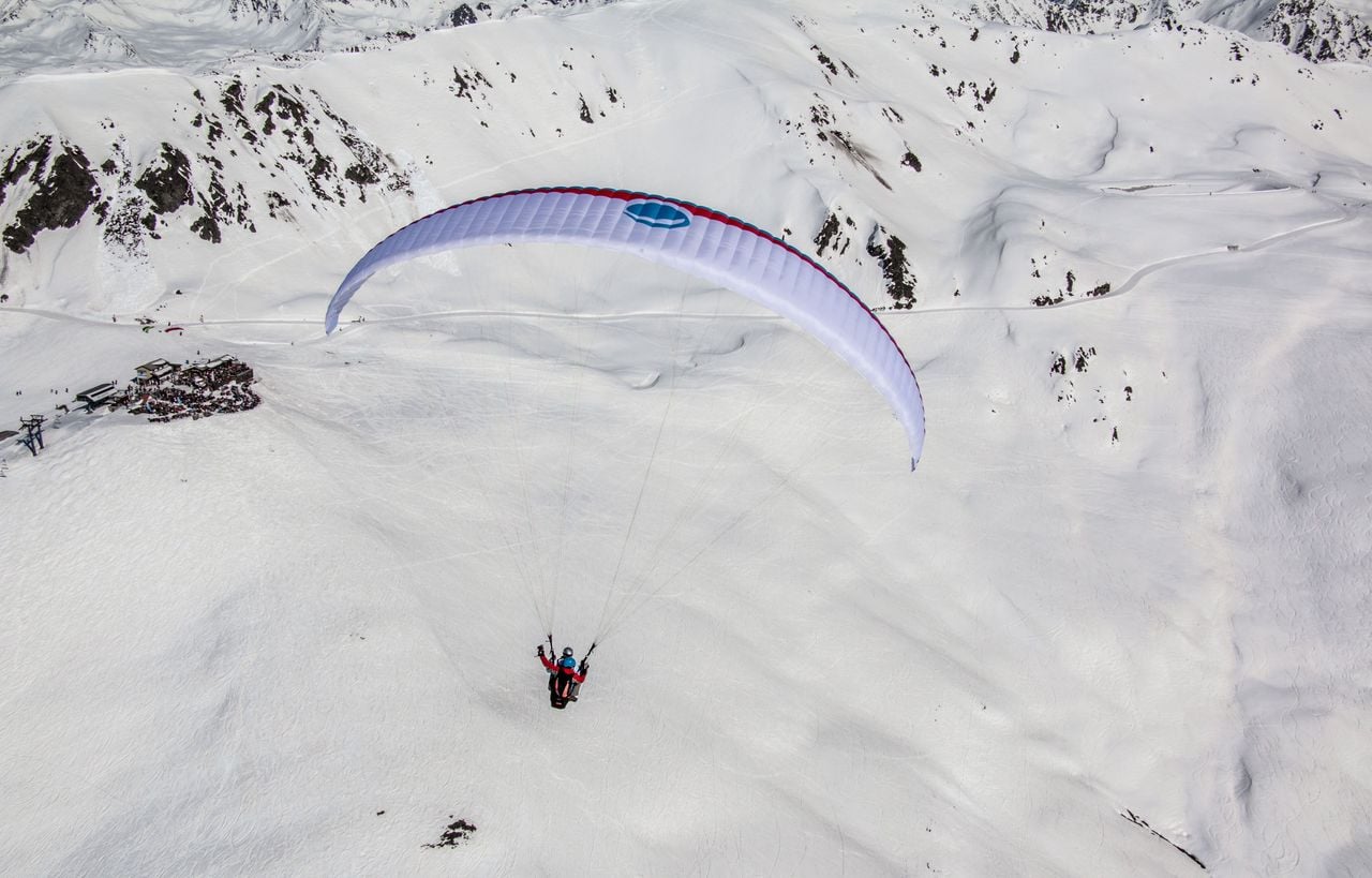 Davos Gleitschirmfliegen mit Privatpilot halber Tag