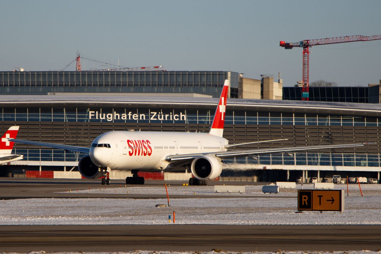Bahnticket zwischen Zürich Flughafen und Interlaken Ost
