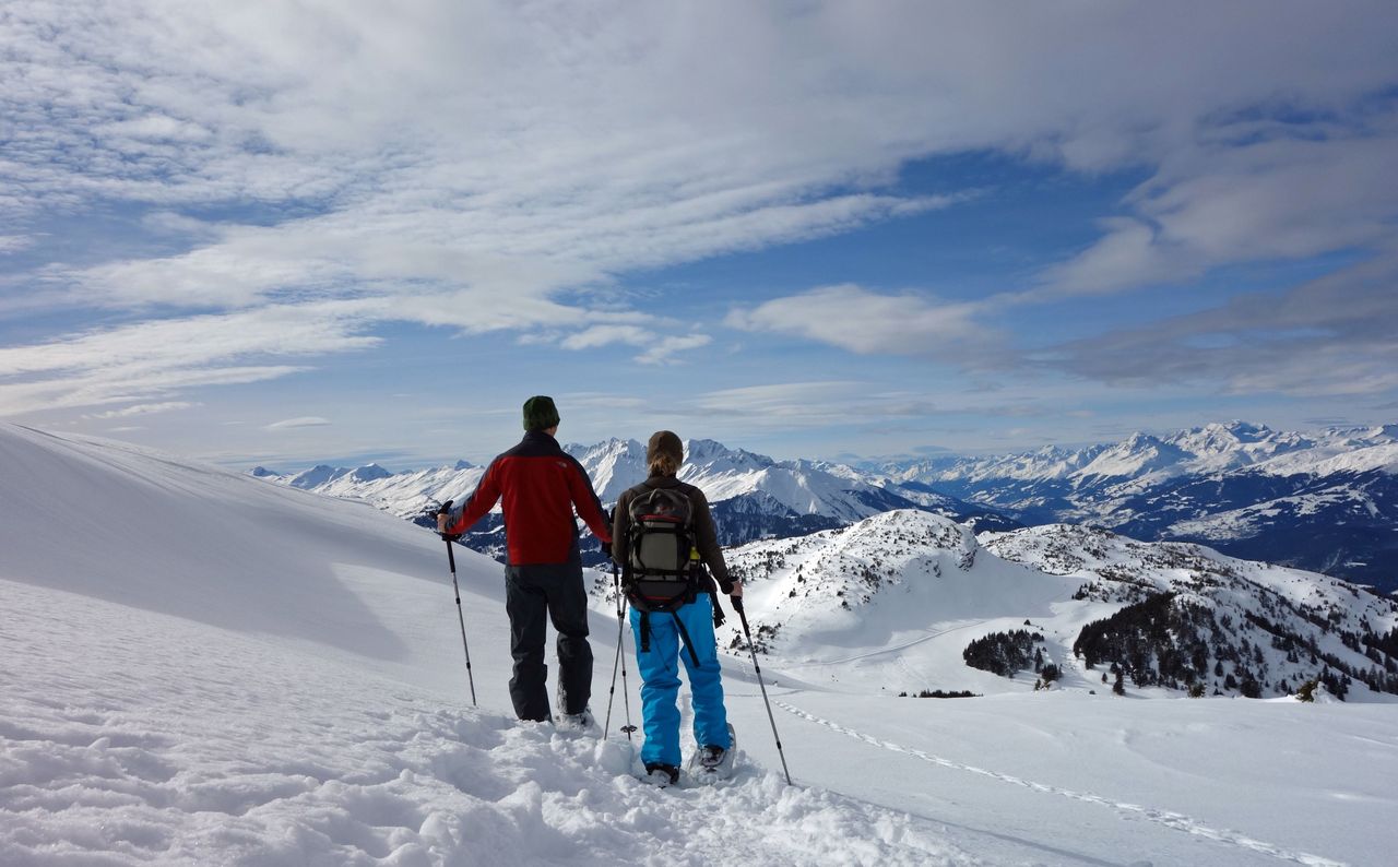 Snowshoe hike Pradaschier from Chur incl. special lunch and train ticket