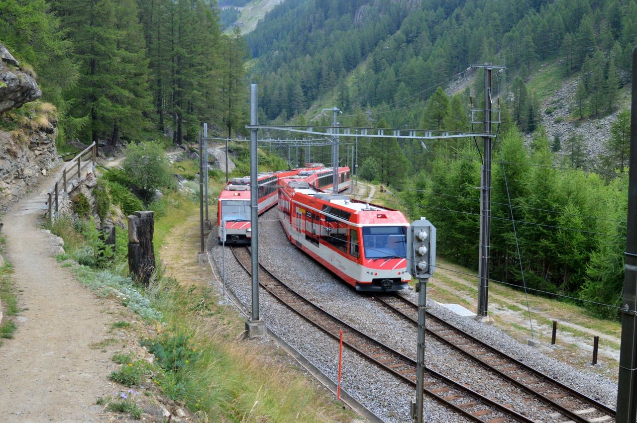 Bahnticket zwischen Interlaken Ost und Zermatt  