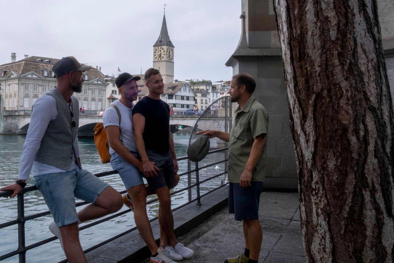 Visita guiada LGBTQ por Zúrich con raclette opcional