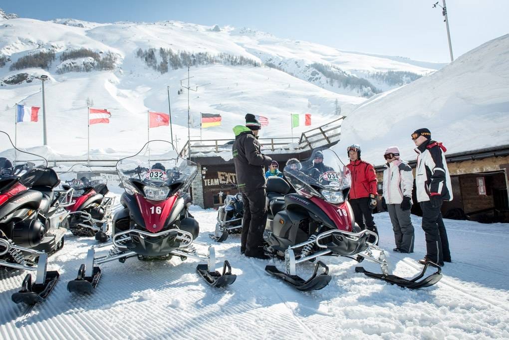 Splügenpass und Lago Nero Schneemobil Tour ab Madesimo in Italien