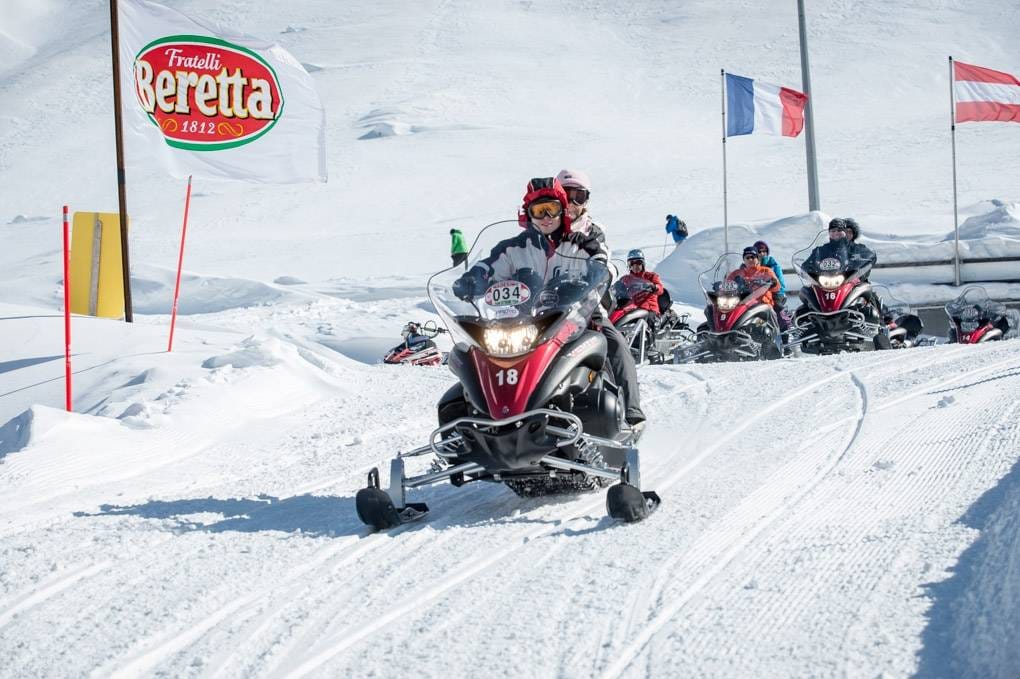 Luxus Schneemobil Tour inkl. Mittagessen ab Madesimo Italien