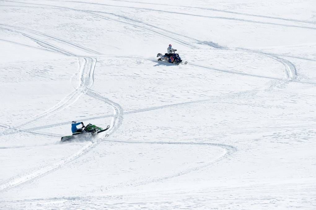 Ganztägige Schneemobil Tour Privat inkl. Mittagessen ab Madesimo Italien