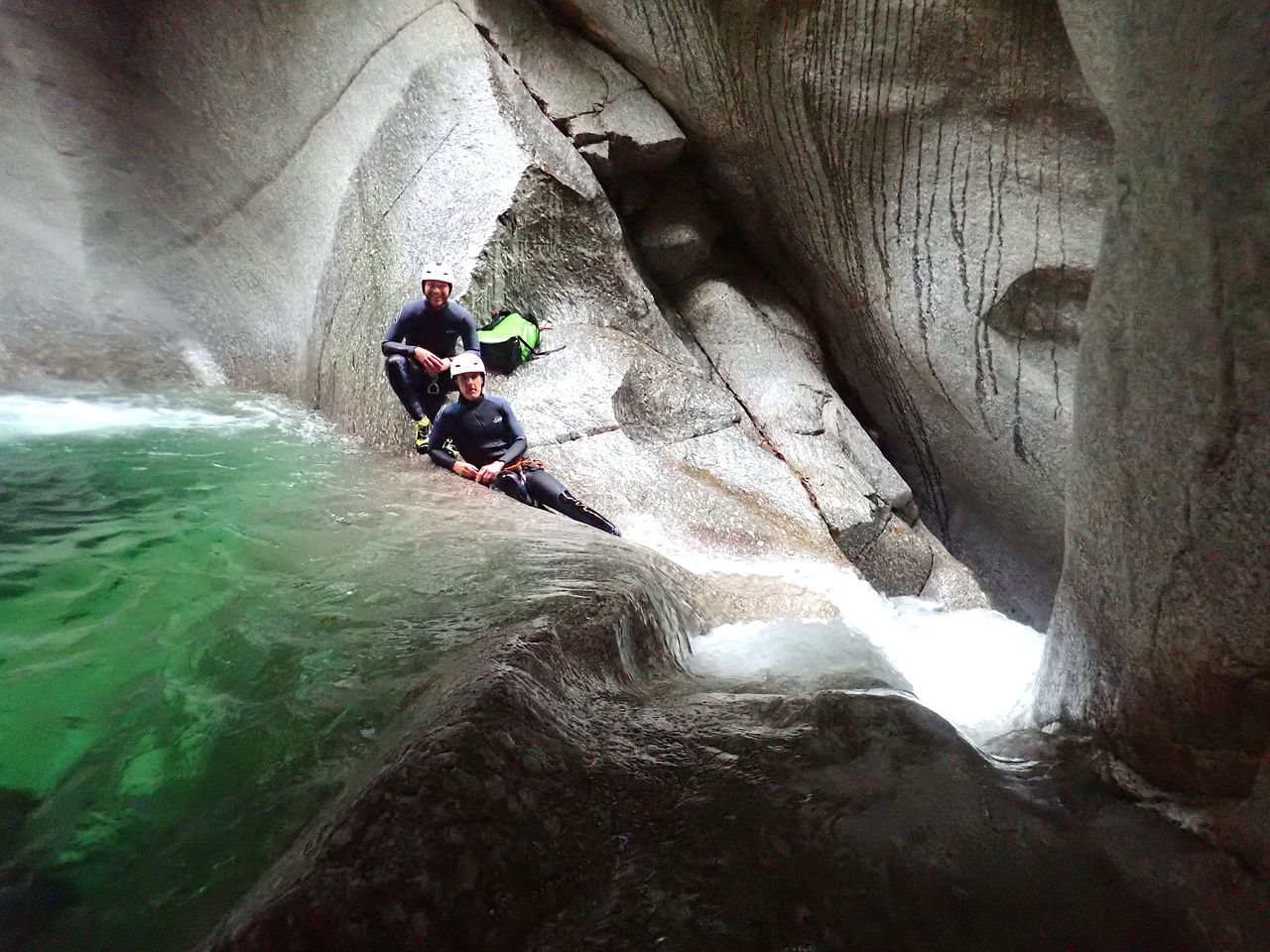 Pontirone Schlucht Canyoning 4 Stunden für Fortgeschrittene
