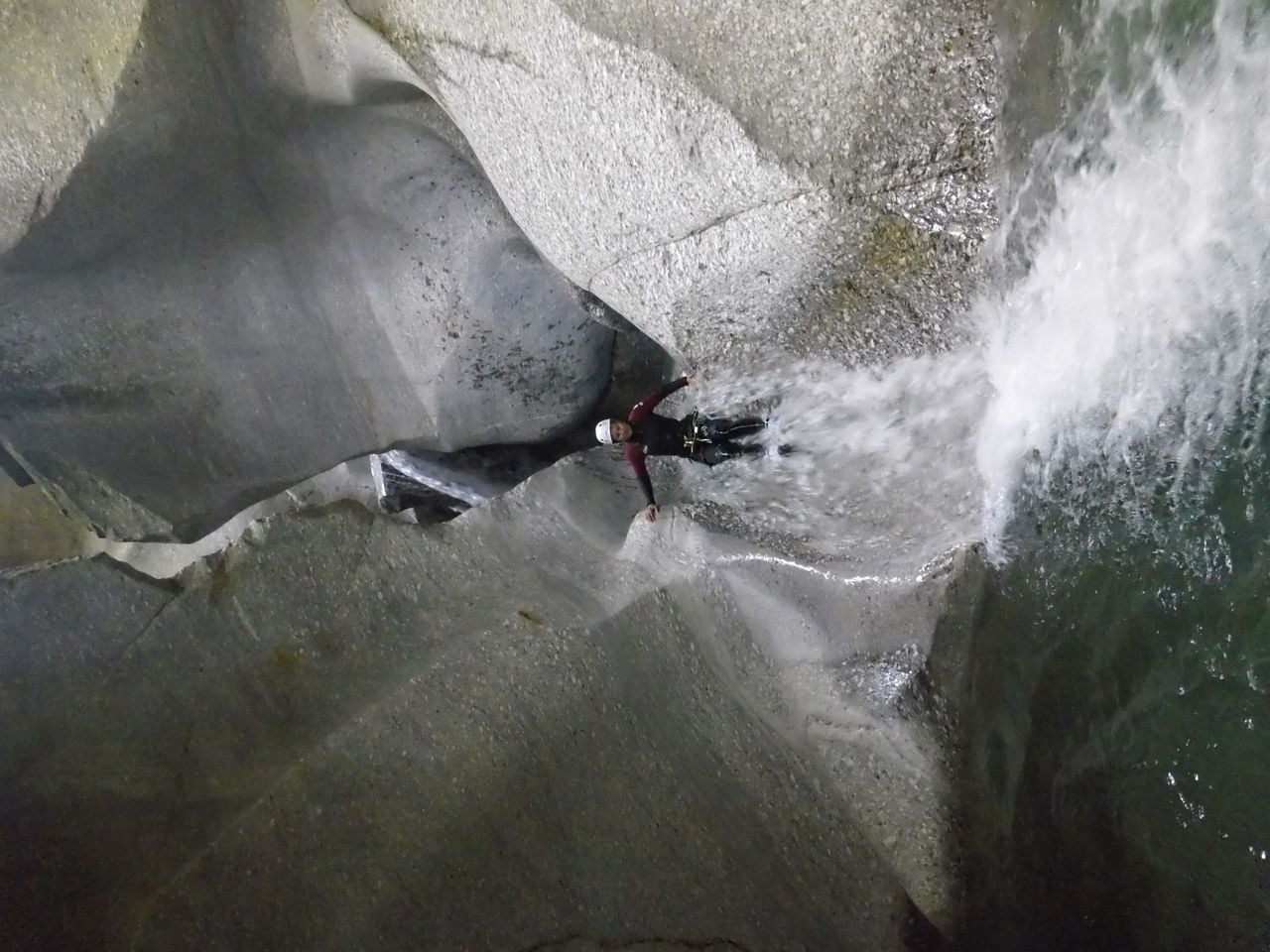 Pontirone Schlucht Canyoning 4 Stunden für Fortgeschrittene