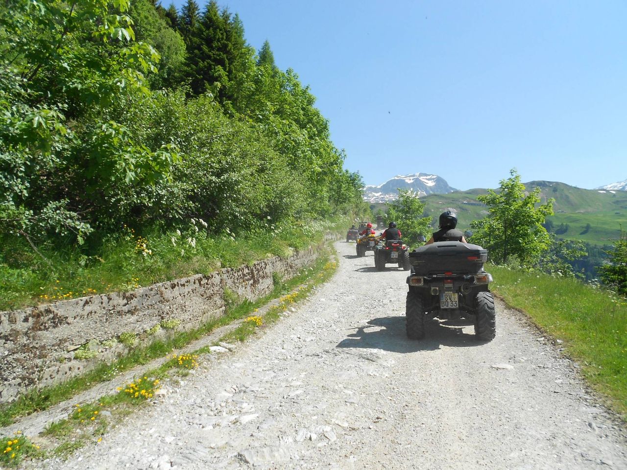 Capanna Gesero Quad Tour ganzer Tag privat ab Lostallo im Tessin