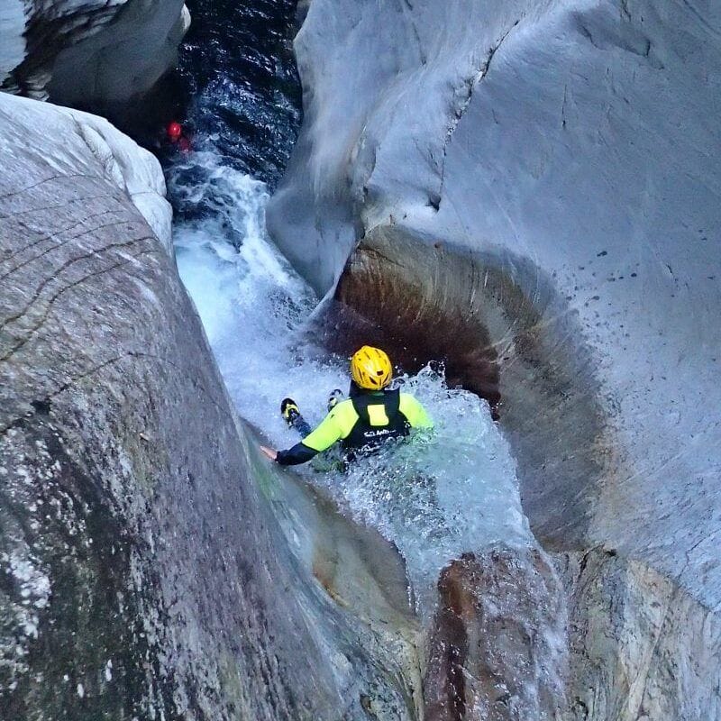 Lodrino Schlucht Canyoning für Experten halber Tag